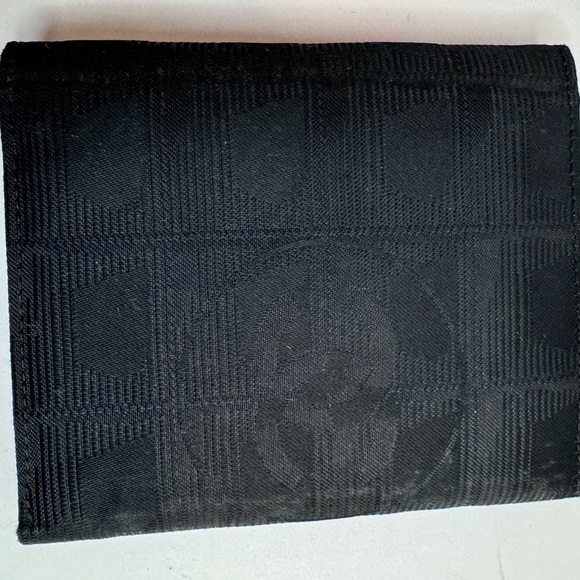 Authentic Chanel travel line bifold wallet - Picture 2 of 11